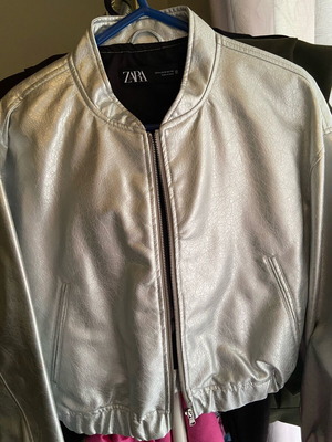 Bomber Zara ασημί medium σαν καινούργιο