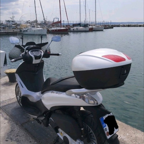 Piaggio Beverly 300i scooter used, 2013, 23,200 km, white