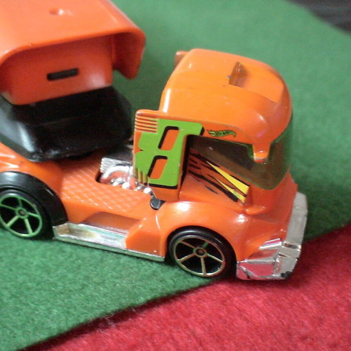 Hot Wheels Super Rigs Big Rig Heat used orange