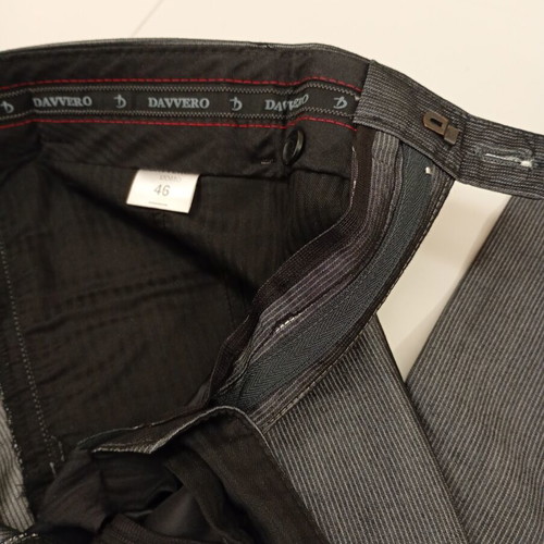 Men's Grey Pinstripe Suit Like New Size L