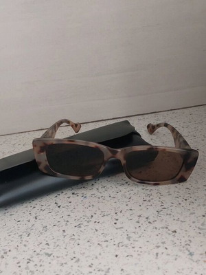 AV sunglasses unused, multicolored