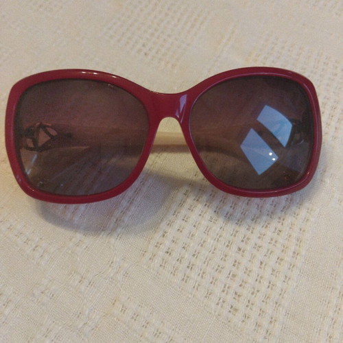 Mati Mati sunglasses like new with bicolor frame