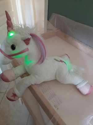 Licabella Unicorn like new with sounds and lights