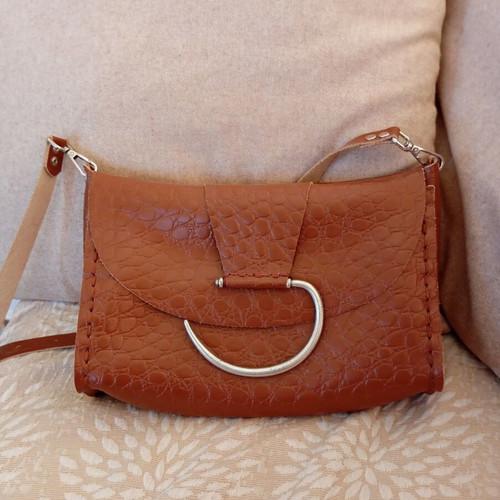 Individual leather shoulder bag like new, brown with wallet