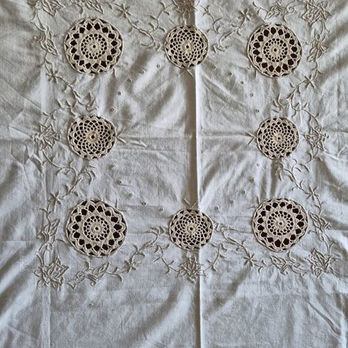 Vintage table runner used, beige handmade with embroidery and lace