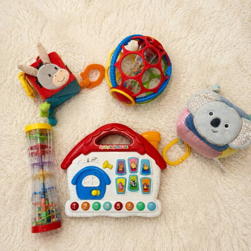 Baby toys set