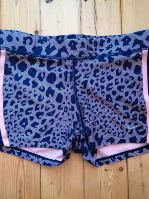 Nike Dri-FIT women's short leggings with leopard print, size S