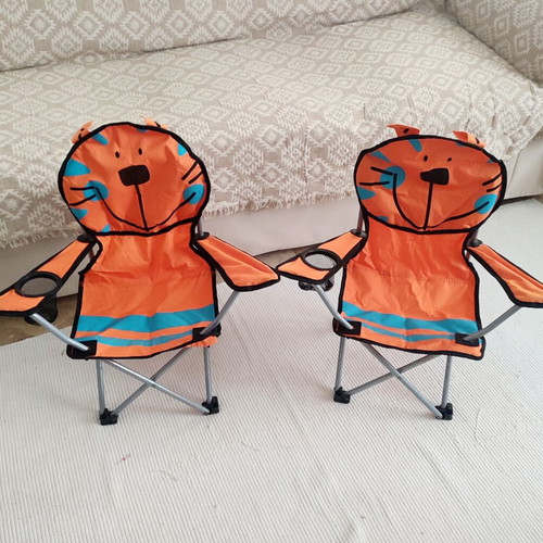 Children's folding beach chairs set of 2, used, tiger design