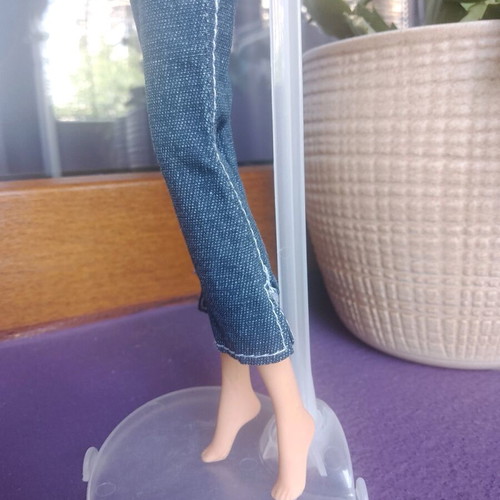 Barbie flexible body like new from 2000, 30 cm height