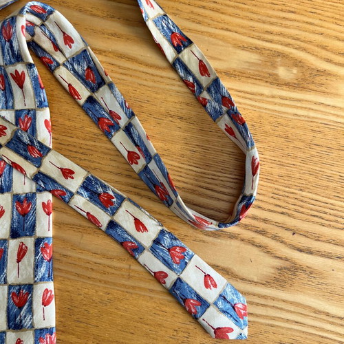 N&B Ties Vintage silk men's tie with tulips