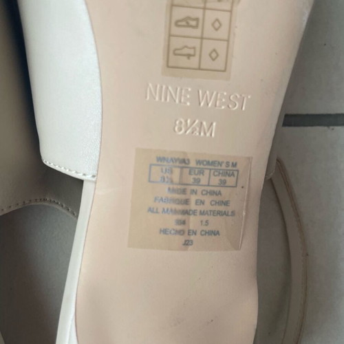 Nine West beige pumps with 6cm heel made of eco leather like new