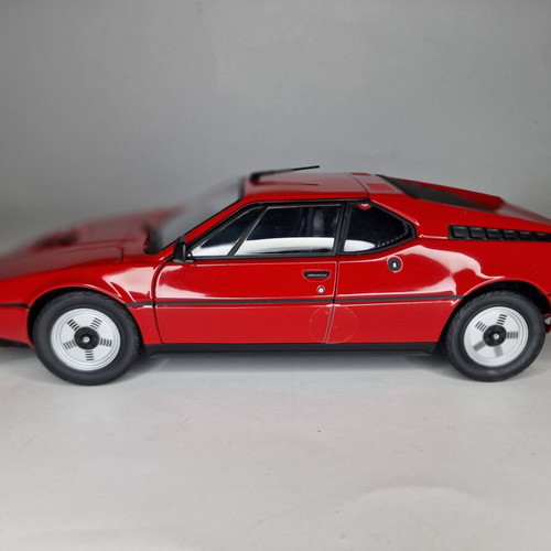 Metal model Norev BMW M1 1980 1:18 scale new