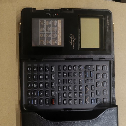 Sharp IQ-7000 organiser vintage, used with leather case