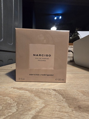 Narciso Poudree 90 ml new authentic perfume