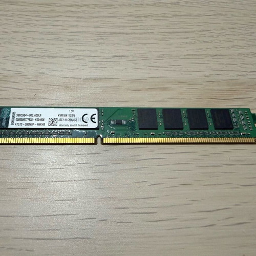 Kingston 4GB DDR3 1600MHz memory like new