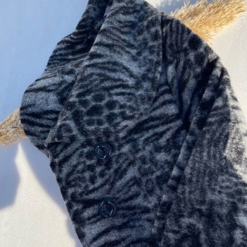 Women's outerwear with zebra pattern like new, One Size