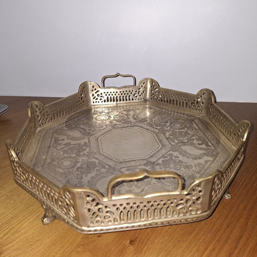 Silver-plated or bronze tray 1960-70s with aristocratic symbols