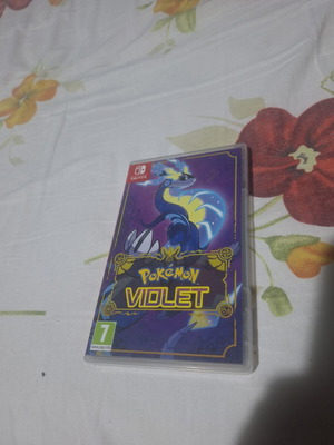 Pokemon Violet Switch game like new with case
