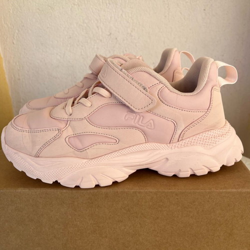 Fila pink shoes size 35 like new