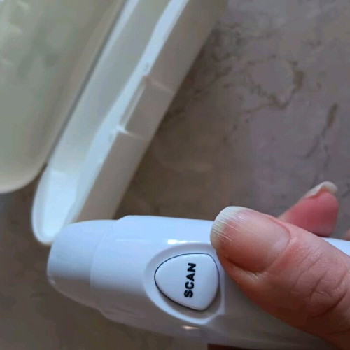 Loreli forehead thermometer new with case