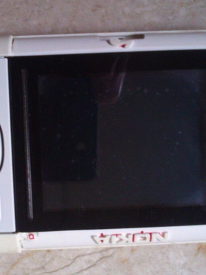Nokia 5200 μεταχειρισμένο, λειτουργικό εσωτερικά, κακή κατάσταση εξωτερικά, χωρίς μπαταρία