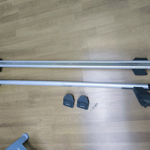 Menabo car roof bars used, aluminum 133cm with rubber