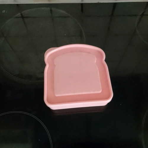 Food containers new with insulated bags, water bottle and sandwich box