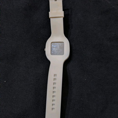 Yaki quartz women's watch white like new