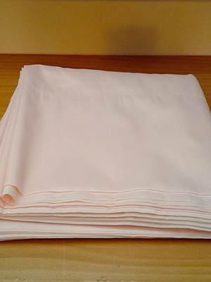Double-width salmon-pink synthetic fabric, 10 meters, new