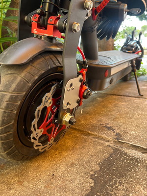 Xiaomi M365 Pro e-Scooter used with upgraded suspension and motor