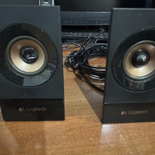 Logitech Z533 speakers used with subwoofer and wired remote