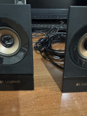 Ηχεία Logitech Z533 μεταχειρισμένα με subwoofer και ενσύρματο χειριστήριο