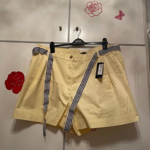 Yellow shorts bermuda new, very large 6XL