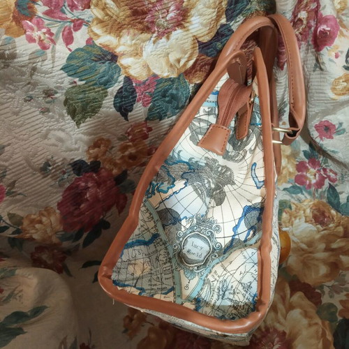 Large bag in excellent condition