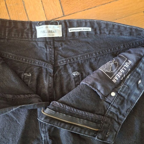 Pull & Bear black straight jeans, size 44