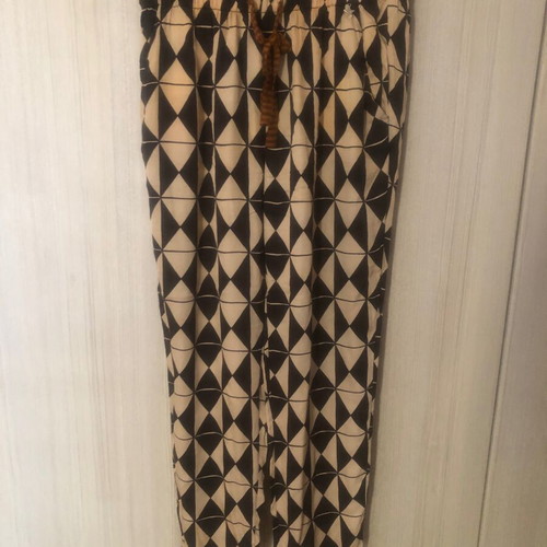 Souvenir viscose pants size L with elastic waist like new, black and beige