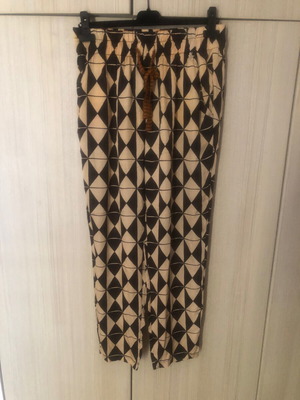 Souvenir viscose pants size L with elastic waist like new, black and beige
