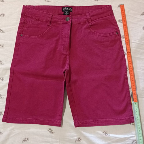 Bermuda shorts like new, burgundy color, size L