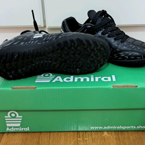 Admiral football shoes size 28 like new, black