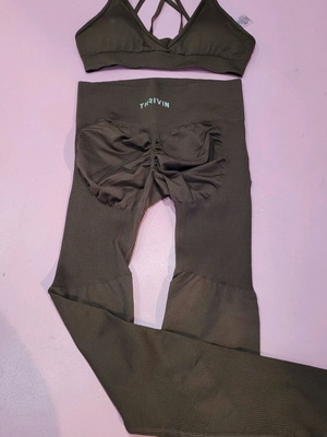 Thrivin set leggings top brown new size M