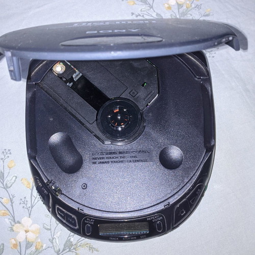 Sony Discman D-151 Portable CD Player with Digital Mega Bass
