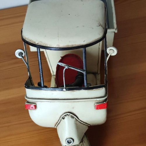 Piaggio Ape 1957 metal miniature Vespa three-wheeler truck