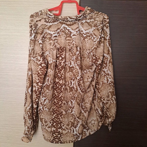 H&M women's snake print shirt new, size 40