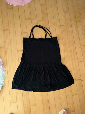 Dress like new, very comfortable, sizes XL and XXL