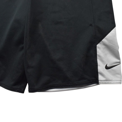 Nike reversible basketball shorts used, size medium