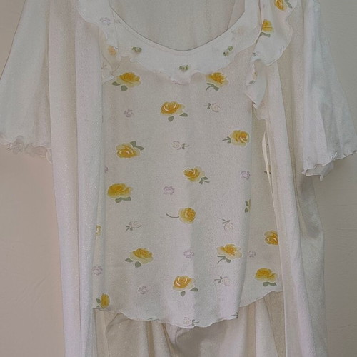 Pajama and robe set new, cotton, small medium, white and yellow