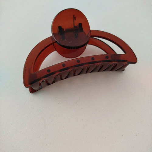 Hair clip like new, brown