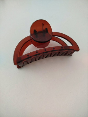 Hair clip like new, brown