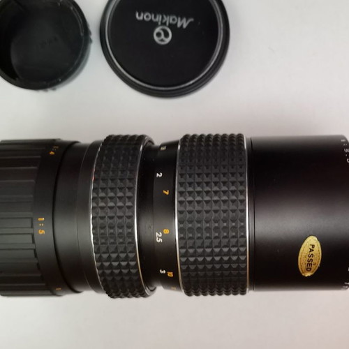 Makinon 80-200mm OM Mount Lens used with case and lens hood