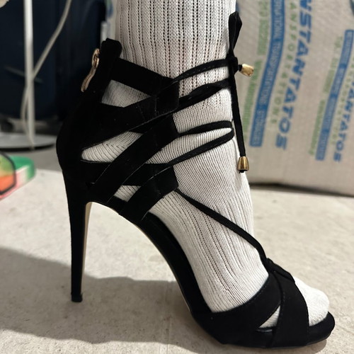 Makgio lace up sandals new, size 38, black